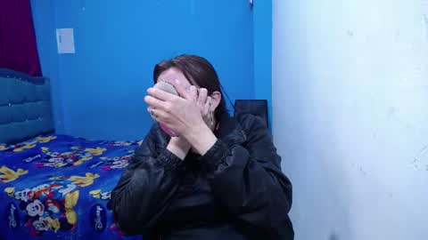 Carolinhe  online show from July 2026 07:18:02 PM
