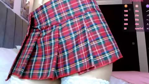 Carolinne online show from February 2025 12:54:01 PM