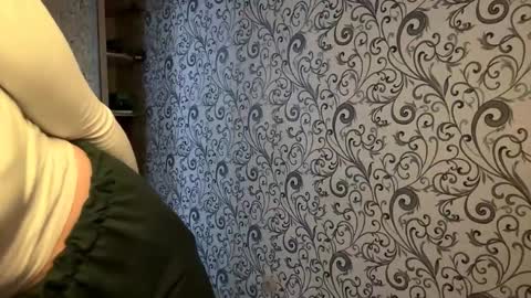 Karalina online show from November 2025 02:06:01 PM