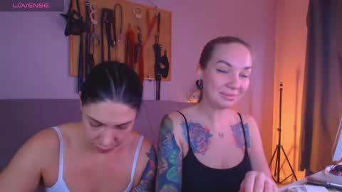 Snapshot of carrie_moonshine chatting on March 2026 05:57:02 AM Carrie online show from March 2026 05:57:02 AM