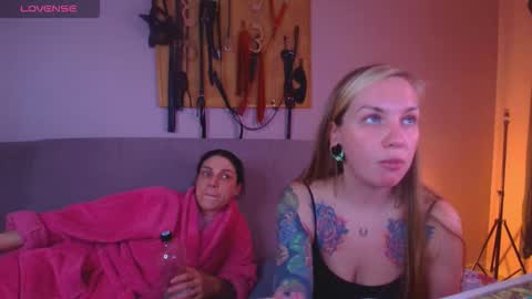 Snapshot of carrie_moonshine chatting on March 2026 09:12:01 PM Carrie online show from March 2026 09:12:01 PM