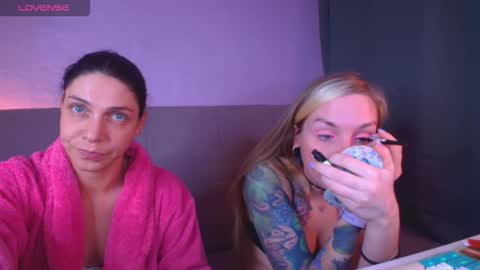 Snapshot of carrie_moonshine chatting on March 2026 06:35:02 PM Carrie online show from March 2026 06:35:02 PM