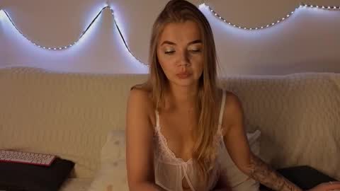 carriebradshawww online show from October 2025 02:48:01 PM