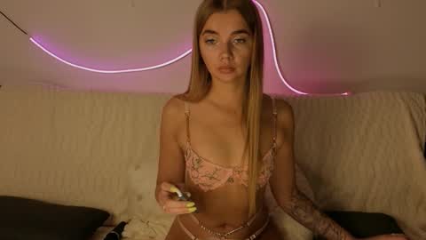 carriebradshawww online show from October 2025 02:26:01 PM