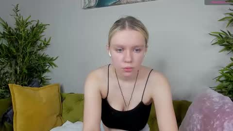Snapshot of casey__miller chatting on October 2025 01:36:02 AM casey__miller online show from October 2025 01:36:02 AM