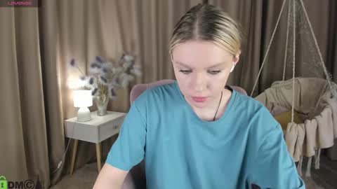 Snapshot of casey__miller chatting on October 2025 10:42:02 PM casey__miller online show from October 2025 10:42:02 PM