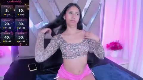 Snapshot of casey_lorens chatting on June 2026 04:46:01 AM casey online show from June 2026 04:46:01 AM