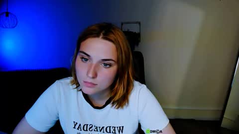 casey_meow_ online show from September 2025 01:02:01 PM