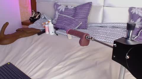 Snapshot of caseymoon chatting on March 2025 04:46:01 PM Casey online show from March 2025 04:46:01 PM