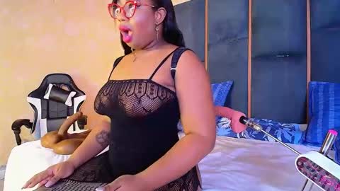 Snapshot of caseymoon chatting on October 2025 01:44:01 PM Casey online show from October 2025 01:44:01 PM