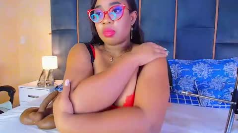 Snapshot of caseymoon chatting on October 2025 12:16:01 PM Casey online show from October 2025 12:16:01 PM