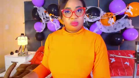 Snapshot of caseymoon chatting on October 2025 12:31:01 PM Casey online show from October 2025 12:31:01 PM