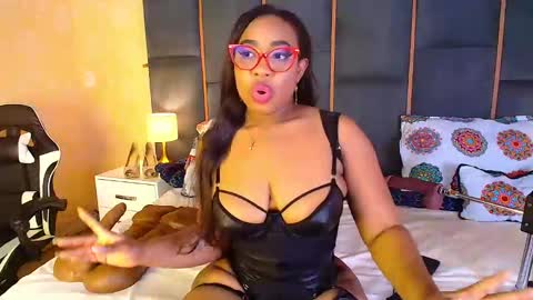 Snapshot of caseymoon chatting on November 2025 12:27:02 PM Casey online show from November 2025 12:27:02 PM