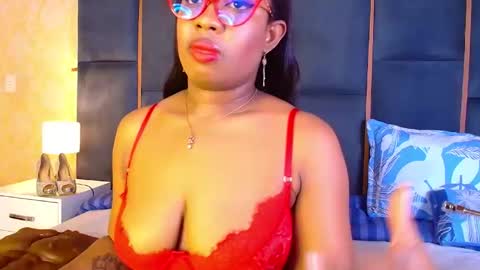 Snapshot of caseymoon chatting on December 2025 12:25:02 PM Casey online show from December 2025 12:25:02 PM