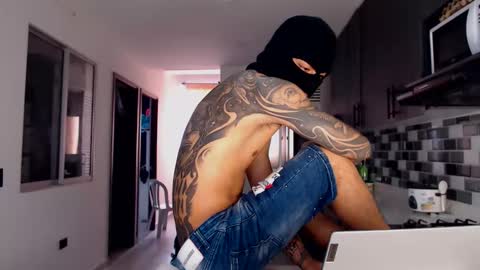 Snapshot of cash_master777 chatting on December 2025 02:15:01 PM cash_master777 online show from December 2025 02:15:01 PM