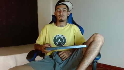 Snapshot of cash_master_san chatting on November 2025 05:00:02 PM Cash Master San online show from November 2025 05:00:02 PM