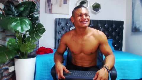 Casike online show from December 2025 04:28:02 AM