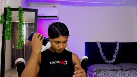 CASSIAN GOLD online show from December 2025 05:20:01 PM