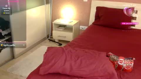 Snapshot of cassie_pinkk chatting on September 2025 04:29:02 PM Cassie online show from September 2025 04:29:02 PM