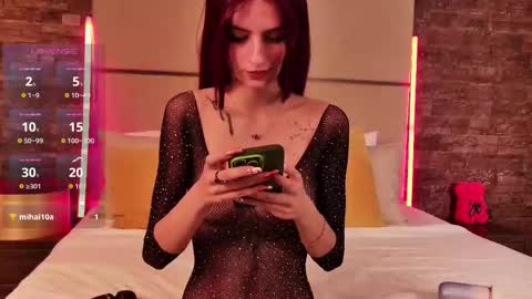 Cassie online show from September 2025 06:33:02 PM