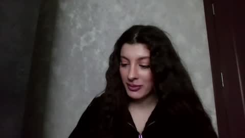 Snapshot of cassiemantella chatting on May 2026 12:35:02 PM Im Mila online show from May 2026 12:35:02 PM