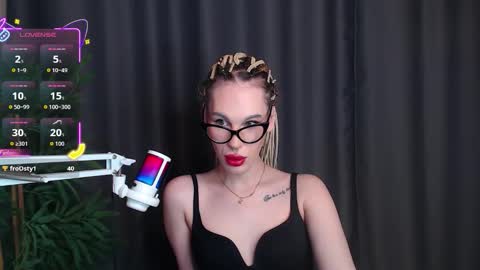 Cassie online show from December 2025 08:54:01 AM