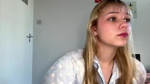 Snapshot of cassijent chatting on April 2026 07:25:02 AM Olivia online show from April 2026 07:25:02 AM