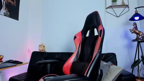 Matheo Brown online show from February 2025 02:57:01 PM