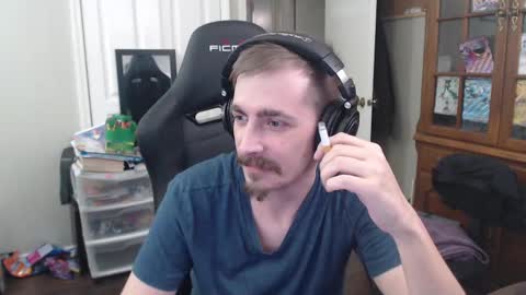 Snapshot of casuallycorrupt chatting on October 2025 05:08:01 AM casuallycorrupt online show from October 2025 05:08:01 AM