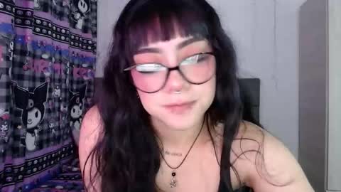 Snapshot of cat_mila_ chatting on March 2026 07:13:01 AM Mila online show from March 2026 07:13:01 AM