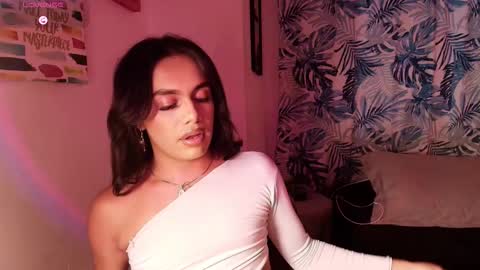 catalina online show from October 2025 10:22:02 PM