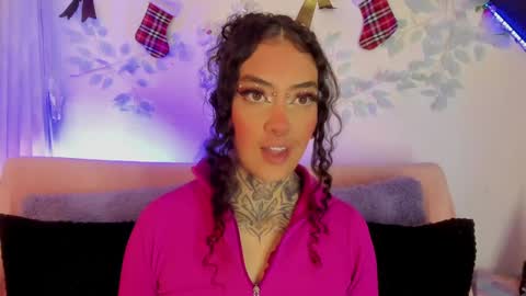 Snapshot of cata_greenn chatting on December 2024 09:06:01 PM Cata green model independient online show from December 2024 09:06:01 PM