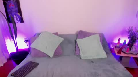 Snapshot of cata_greenn chatting on April 2026 07:38:02 PM Cata green model independient online show from April 2026 07:38:02 PM