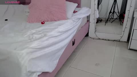 Snapshot of catalaia_stomm chatting on February 2025 04:14:01 PM catalaia_stomm online show from February 2025 04:14:01 PM