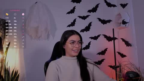 MACARENA online show from October 2025 08:30:01 PM