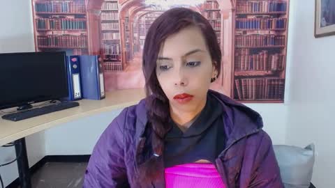 Queen Catalella online show from December 2025 03:24:01 AM