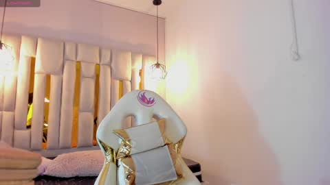 Snapshot of cataleya_sambrano chatting on October 2025 09:51:02 AM Cataleya online show from October 2025 09:51:02 AM