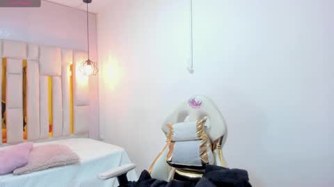 Snapshot of cataleya_sambrano chatting on October 2025 09:52:01 AM Cataleya online show from October 2025 09:52:01 AM