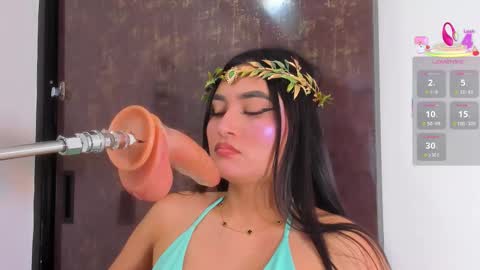 Catalina online show from September 2025 08:00:02 PM