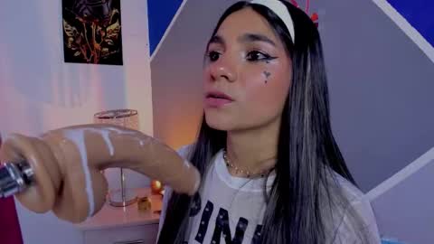 catalina_whore1 online show from November 2025 07:46:02 PM