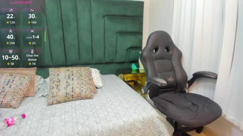 Snapshot of catalinablaze chatting on April 2026 01:58:02 AM catalinablaze online show from April 2026 01:58:02 AM