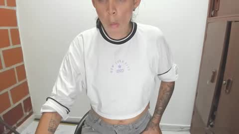 Snapshot of catalinacoxx chatting on October 2025 06:41:02 PM catalina online show from October 2025 06:41:02 PM