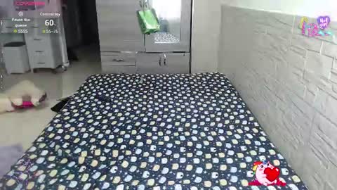 Snapshot of catalinahenao chatting on June 2026 01:35:01 PM cata online show from June 2026 01:35:01 PM