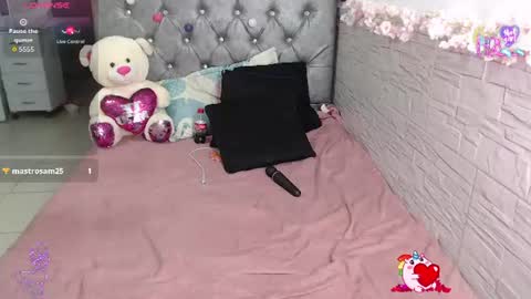 Snapshot of catalinahenao chatting on July 2026 11:23:02 PM cata online show from July 2026 11:23:02 PM