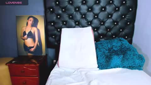 Catalina online show from November 2025 06:32:01 PM