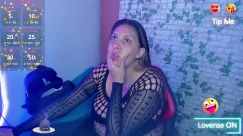  Mia   online show from November 2025 03:06:01 AM