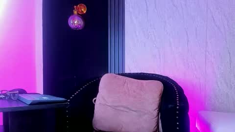 Snapshot of catherine_smith_ chatting on November 2025 11:54:01 AM Catherine online show from November 2025 11:54:01 AM