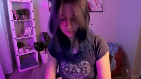 Snapshot of catherine_wine chatting on March 2026 01:22:01 PM Catherine online show from March 2026 01:22:01 PM