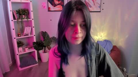 Snapshot of catherine_wine chatting on March 2026 01:22:02 PM Catherine online show from March 2026 01:22:02 PM