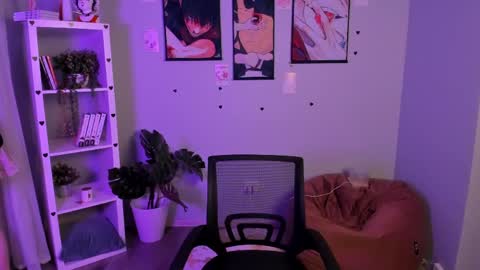 Snapshot of catherine_wine chatting on March 2026 04:07:02 PM Catherine online show from March 2026 04:07:02 PM